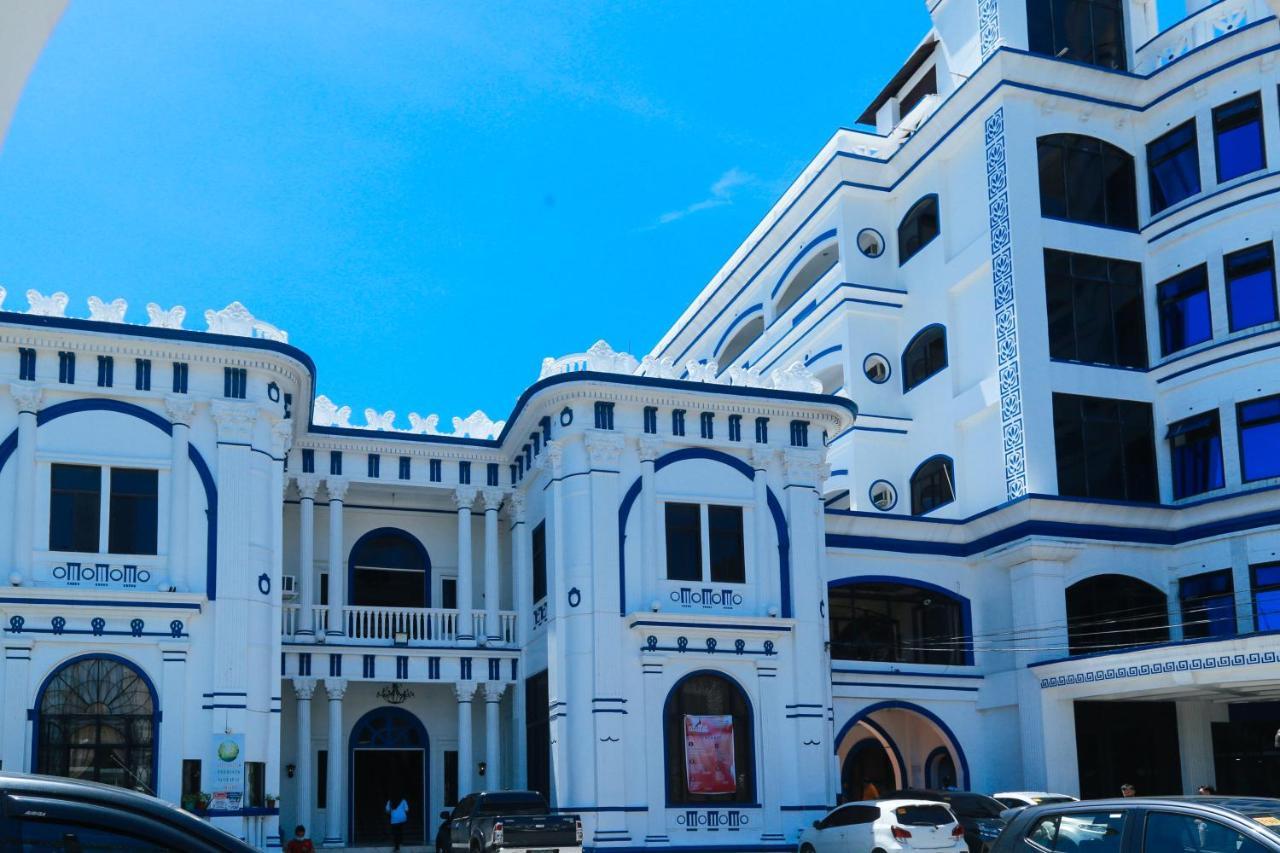 Reddoorz Plus @ Castle Chateau Iloilo Екстериор снимка